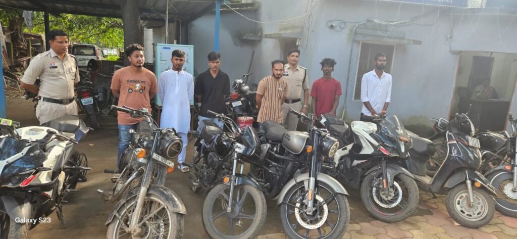 शहर की सड़कों पर उपद्रव मचाने वाले बाइक सवार पुलिस के शिकंजे में